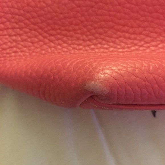 Gorgeous Dooney & Bourke Handbag - Picture 3 of 8